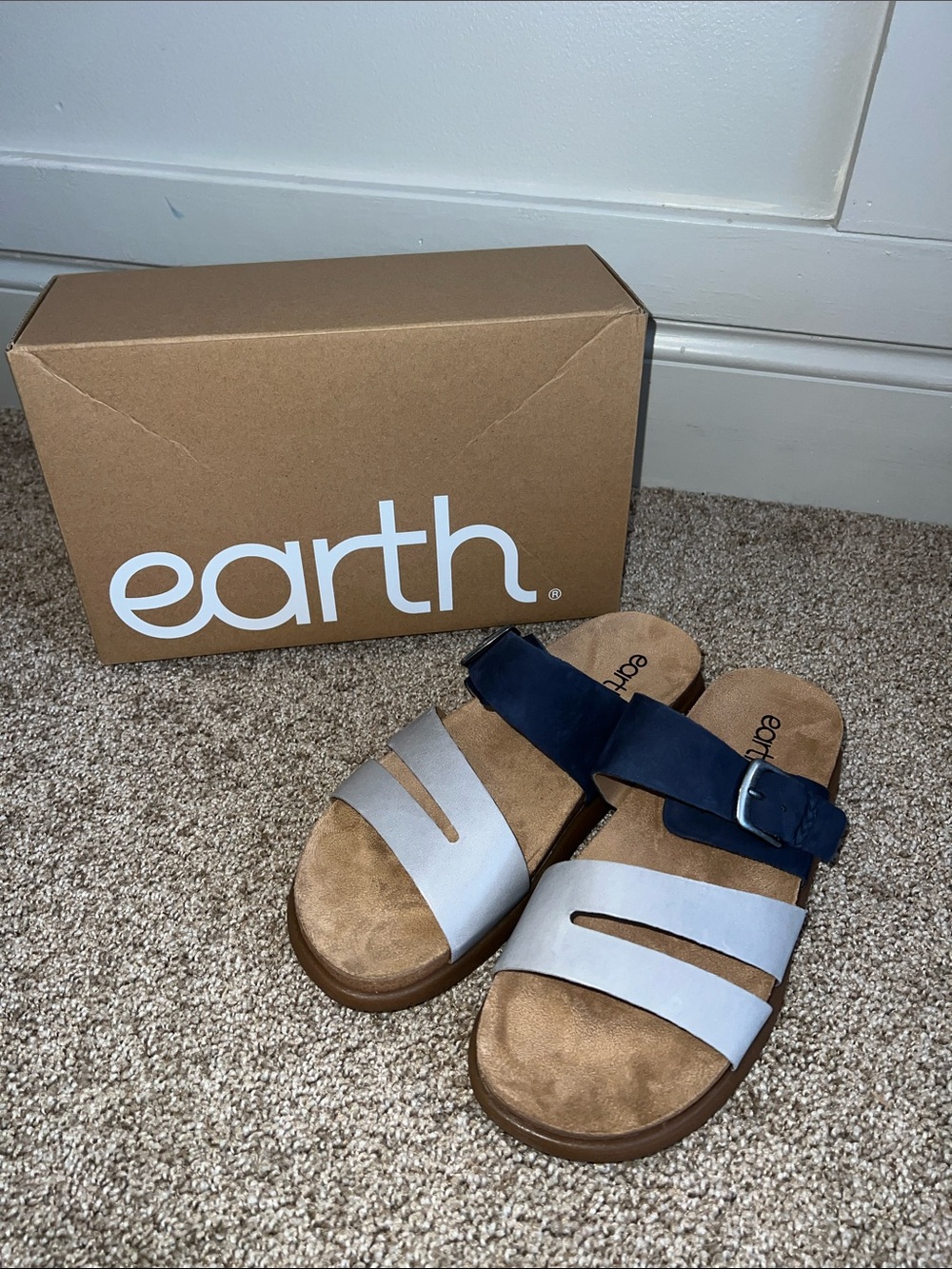 Earth Navy & Light Gray Two‑Tone Buckle Slide Sandals